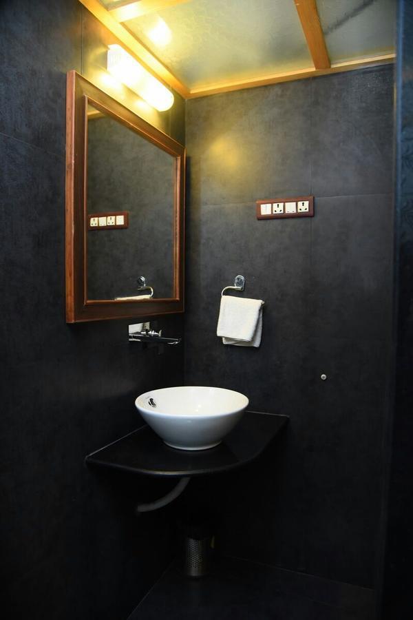 The Emerald Daman Exterior foto